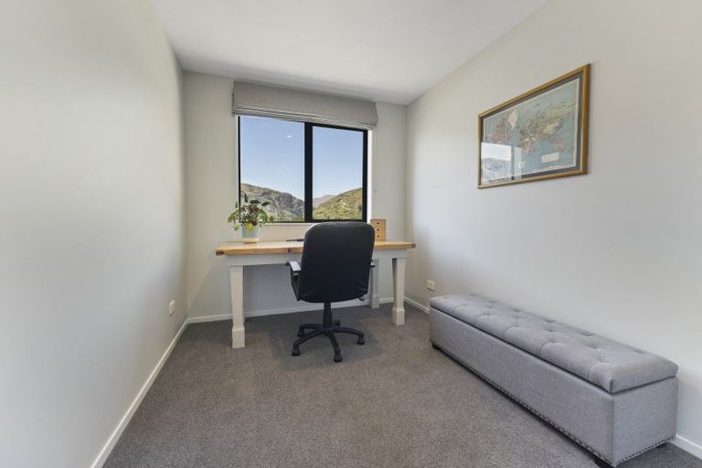 Photo of property in 22 Morning Star Terrace, Arthurs Point, Queenstown, 9371