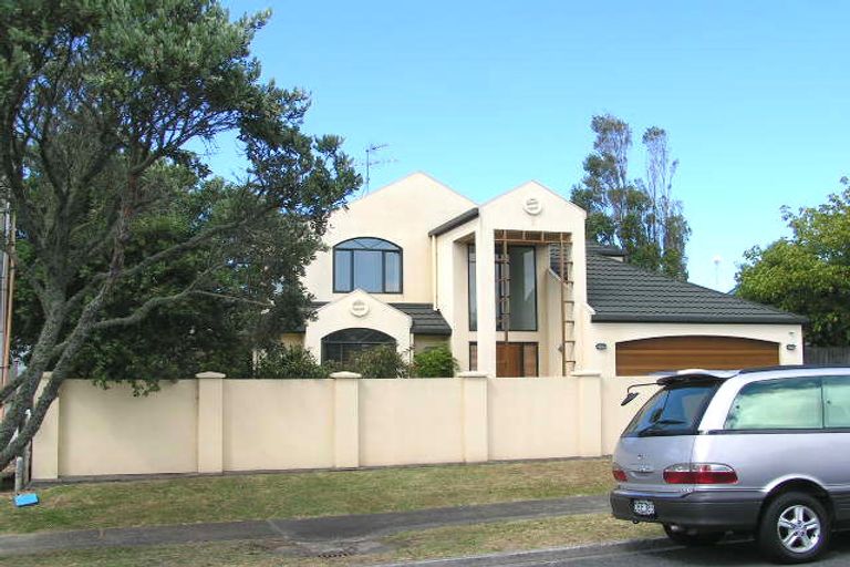 Photo of property in 7 Park Avenue, Northcote, Auckland, 0626