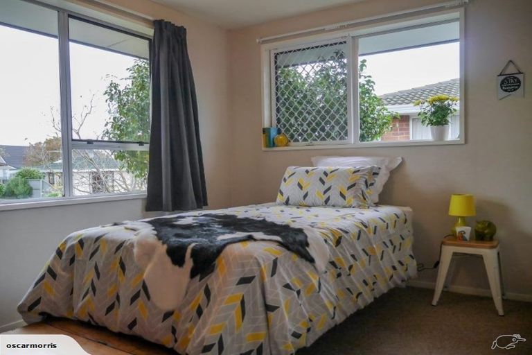Photo of property in 1/5 James Condon Place, Redwood, Christchurch, 8051