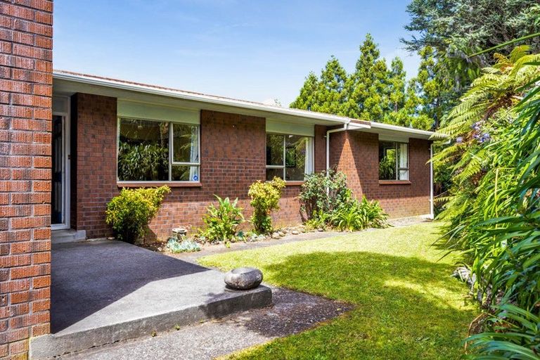 Photo of property in 22 Havelock Place, Blagdon, New Plymouth, 4310