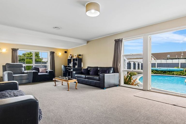 Photo of property in 19b Castile Place, Belfast, Christchurch, 8051