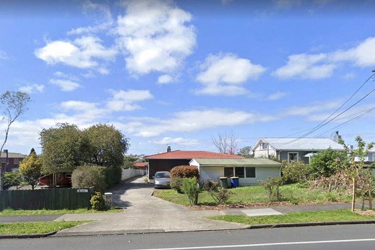 Photo of property in 33 Glenview Road, Glen Eden, Auckland, 0602