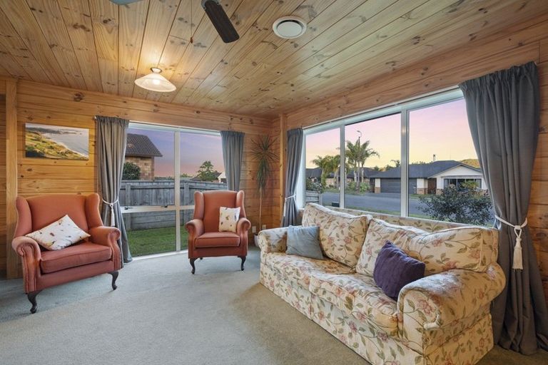 Photo of property in 2 Halyard Loop, Haruru, 0204