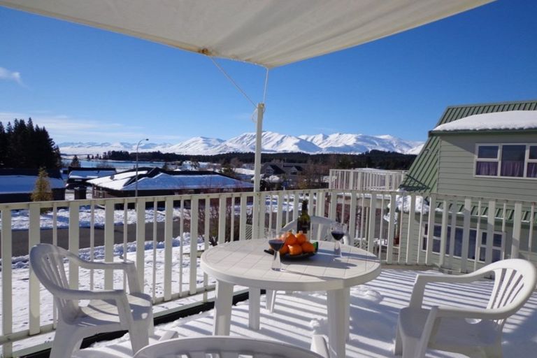 Photo of property in 16 O'neill Place, Lake Tekapo, 7999