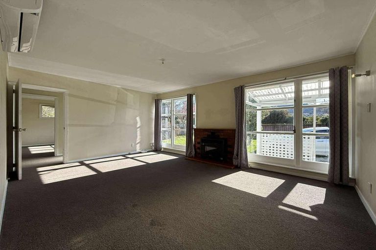 Photo of property in 27 Shakespeare Avenue, Trentham, Upper Hutt, 5018