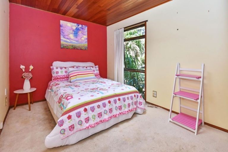 Photo of property in 30 Scenic Drive, Hillpark, Auckland, 2102