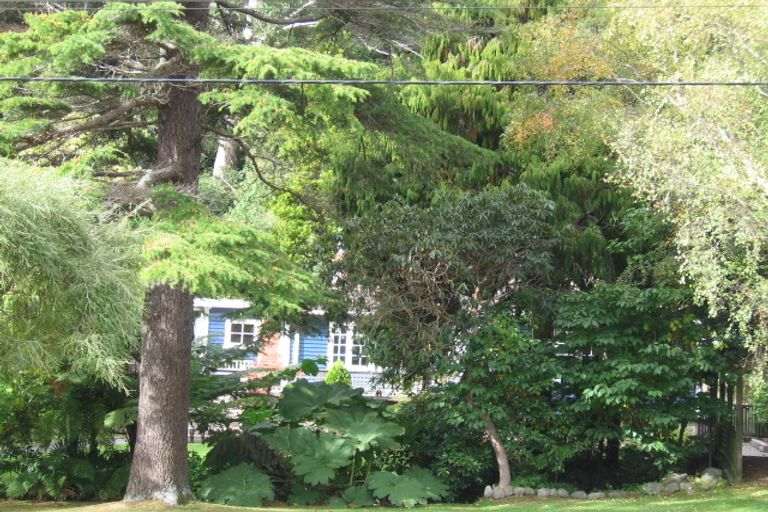 Photo of property in 107 Pinehaven Road, Pinehaven, Upper Hutt, 5019