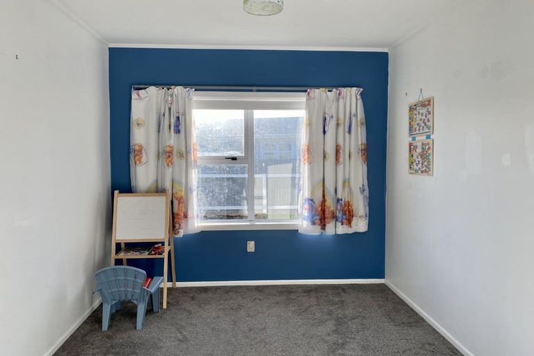 Photo of property in 28 Apollo Parade, Milson, Palmerston North, 4414