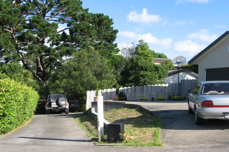 Photo of property in 86 Barbados Drive, Unsworth Heights, Auckland, 0632