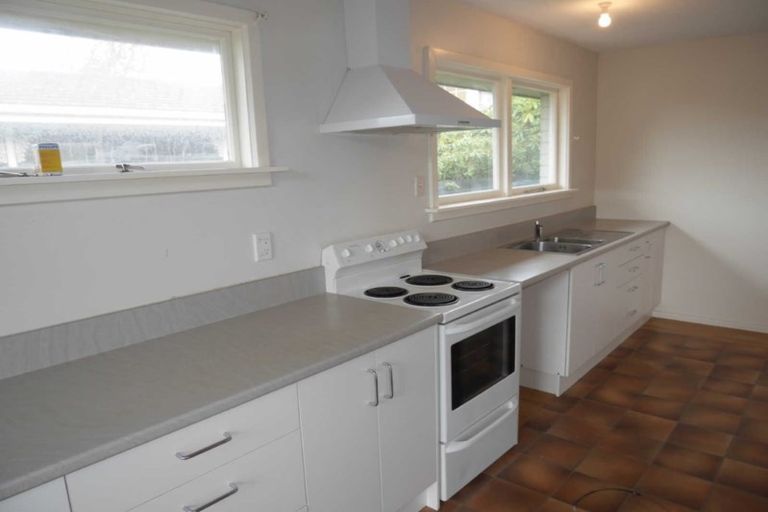 Photo of property in 75 Maidstone Road, Ilam, Christchurch, 8041