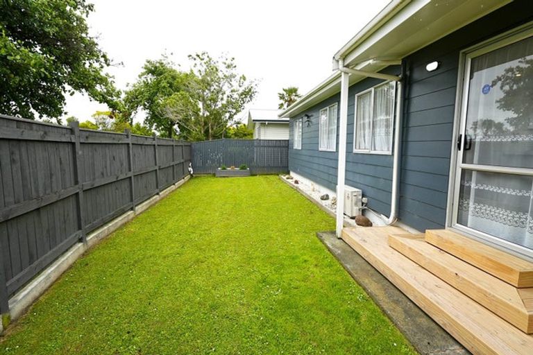 Photo of property in 29 Acacia Street, Kelvin Grove, Palmerston North, 4414