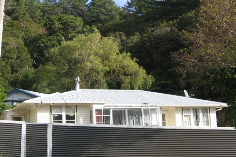 Photo of property in 14 August Street, Stokes Valley, Lower Hutt, 5019