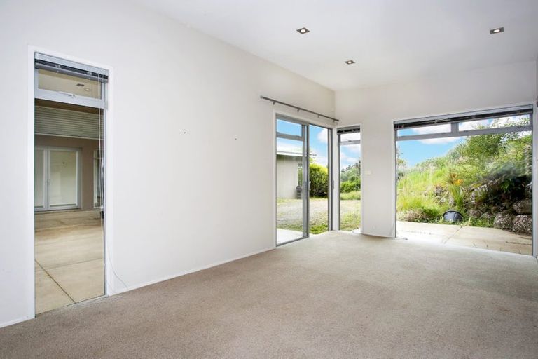 Photo of property in 58 Old Barn Road, Opaheke, Papakura, 2584