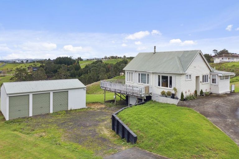 Photo of property in 733b Ridge Road, Riverhead, 0793