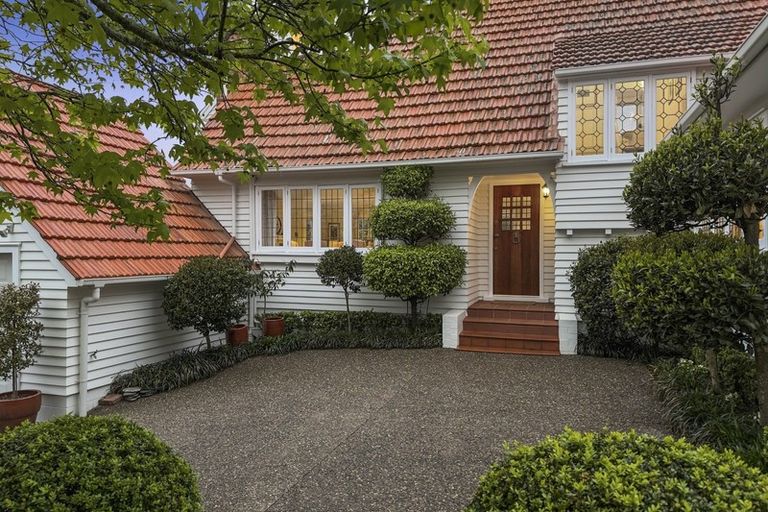 Photo of property in 4 Palmer Crescent, Mission Bay, Auckland, 1071