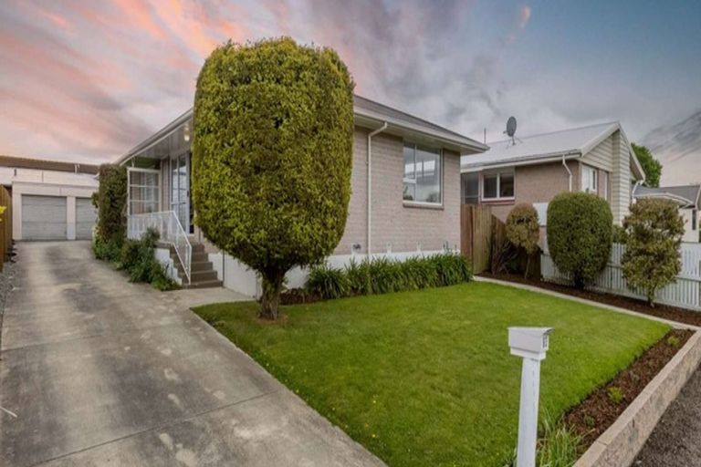 Photo of property in 1/83 Roberta Drive, Somerfield, Christchurch, 8024