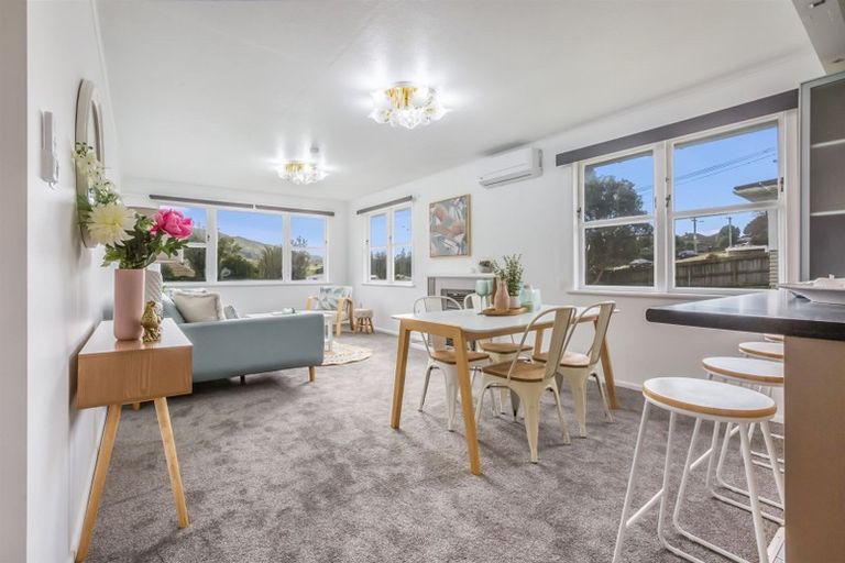 Photo of property in 60 Bell Street, Tawa, Wellington, 5028