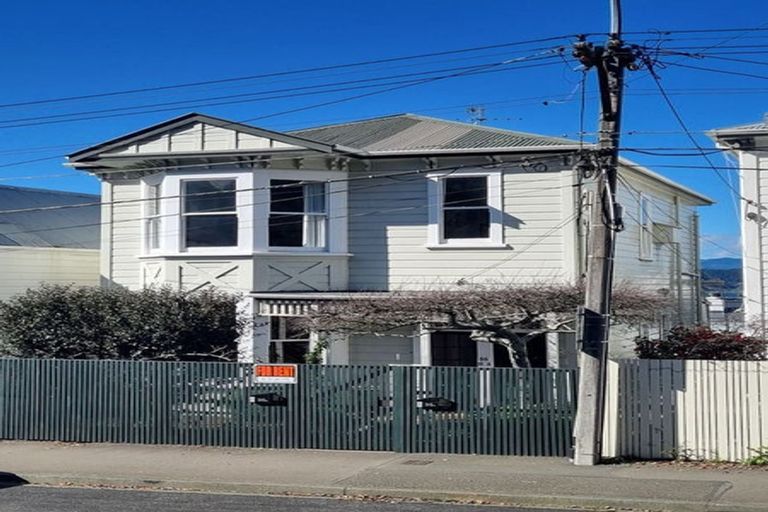 Photo of property in 35a Grant Road, Thorndon, Wellington, 6011