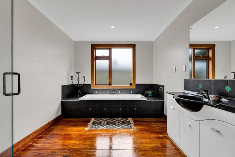 Photo of property in 206 Smart Road, Hillsborough, New Plymouth, 4372