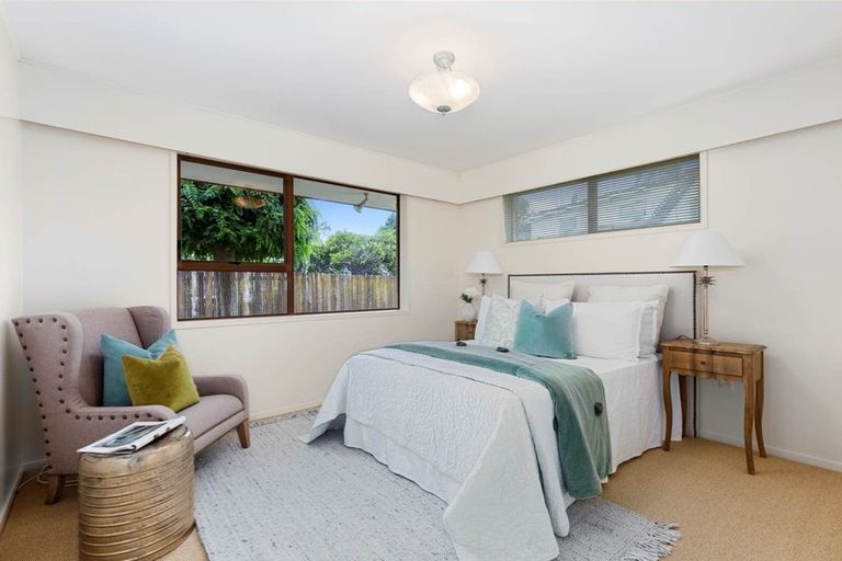 Photo of property in 2/7 Jern Place, Eastern Beach, Auckland, 2012