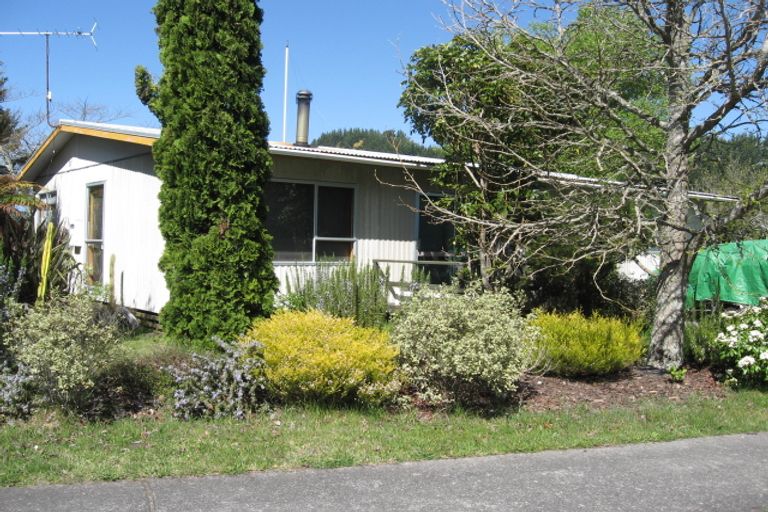 Photo of property in 33 Te Herekiekie Street, Turangi, 3334
