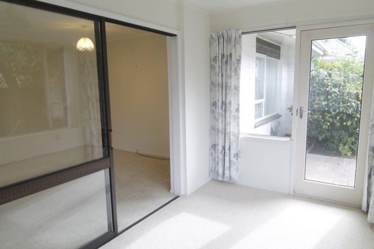 Photo of property in 16b Cashmere Road, Cashmere, Christchurch, 8022