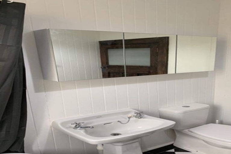 Photo of property in 19 Mataora Road, Kenmure, Dunedin, 9011