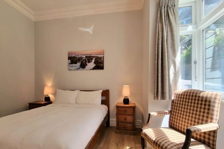 Photo of property in 23 Hay Street, Oriental Bay, Wellington, 6011