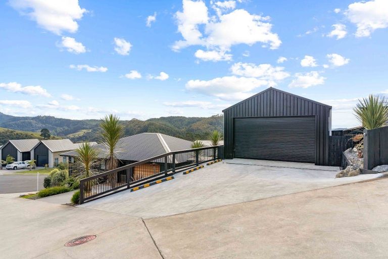 Photo of property in 5 Manatu Close, Whangamata, 3691