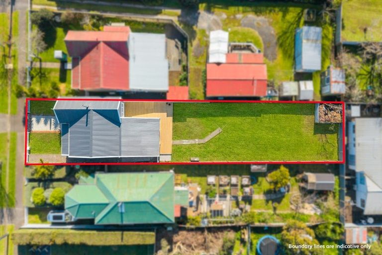Photo of property in 122 Harrison Street, Whanganui, 4500