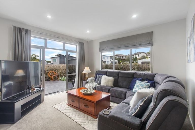 Photo of property in 13 Aldon Lane, The Gardens, Auckland, 2105
