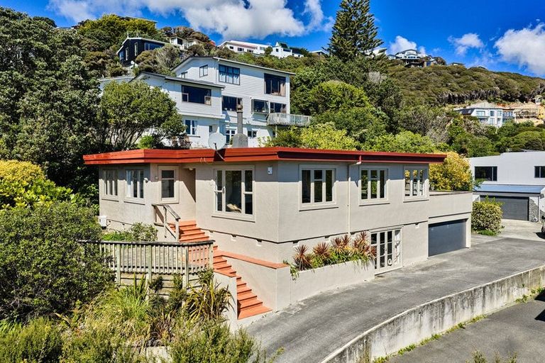 Photo of property in 8 Kiriwai Road, Paremata, Porirua, 5024