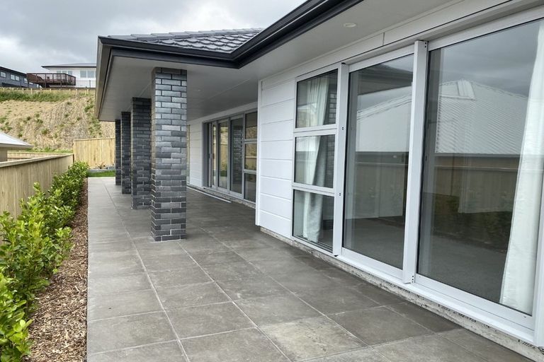 Photo of property in 49 Waitaria Terrace, Aotea, Porirua, 5024