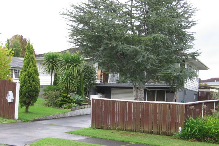 Photo of property in 7 Towra Place, Botany Downs, Auckland, 2010
