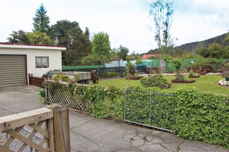 Photo of property in 22 Denston Street, Blackball, 7804
