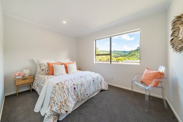 Photo of property in 4 Igloo Place, Red Hill, Papakura, 2110