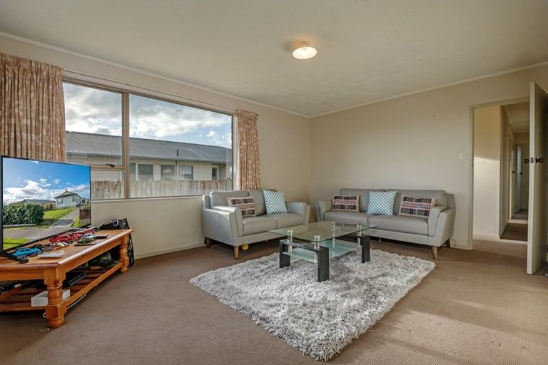 Photo of property in 9 Colonial Place, Kelvin Grove, Palmerston North, 4414