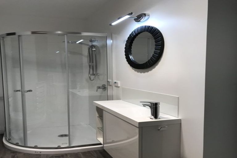 Photo of property in 172 Seddon Street, Pukekohe, 2120