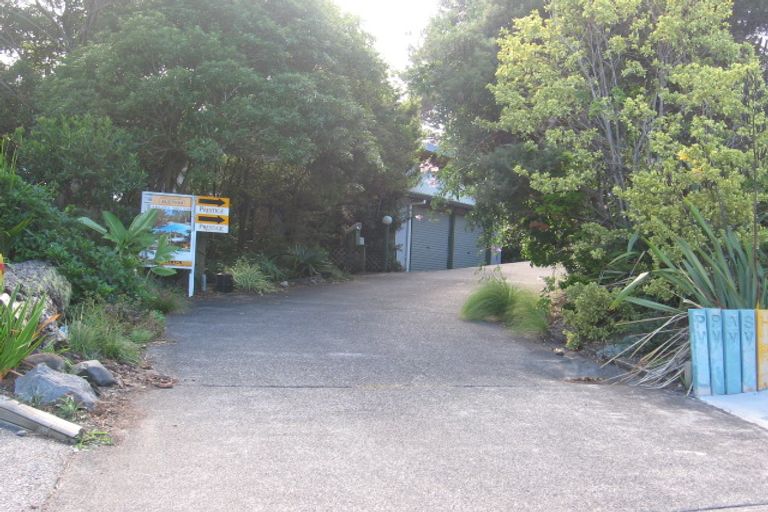Photo of property in 18 Hebe Place, Birkenhead, Auckland, 0626