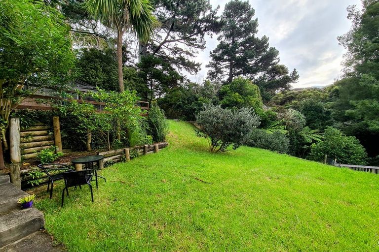 Photo of property in 39 Tamahere Drive, Glenfield, Auckland, 0629