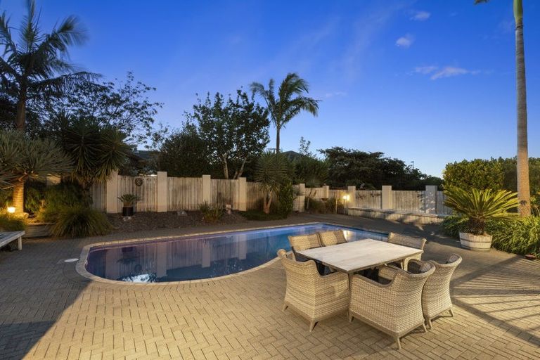 Photo of property in 6 Girdhar Place, Pukekohe, 2120