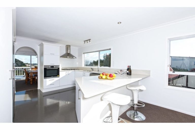 Photo of property in 24 Venus Place, Half Moon Bay, Auckland, 2012