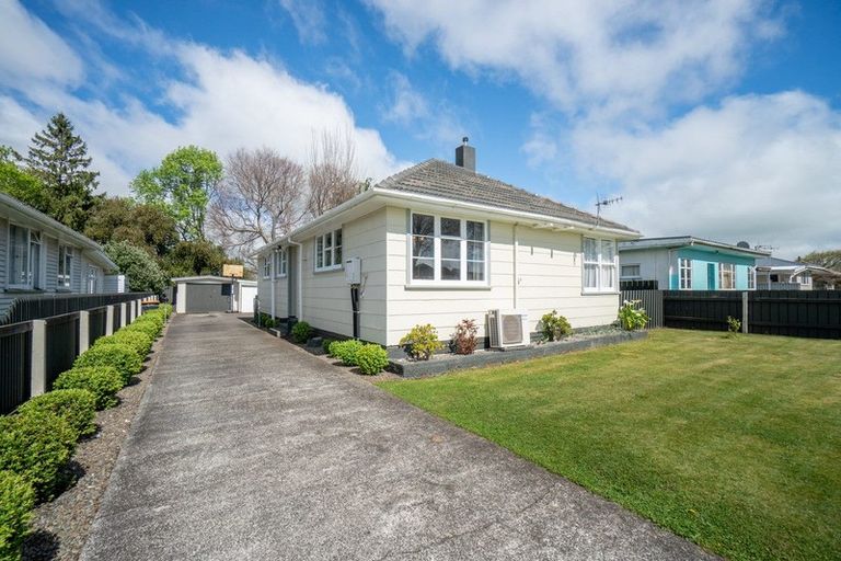 Photo of property in 24 Seddon Street, Takaro, Palmerston North, 4412