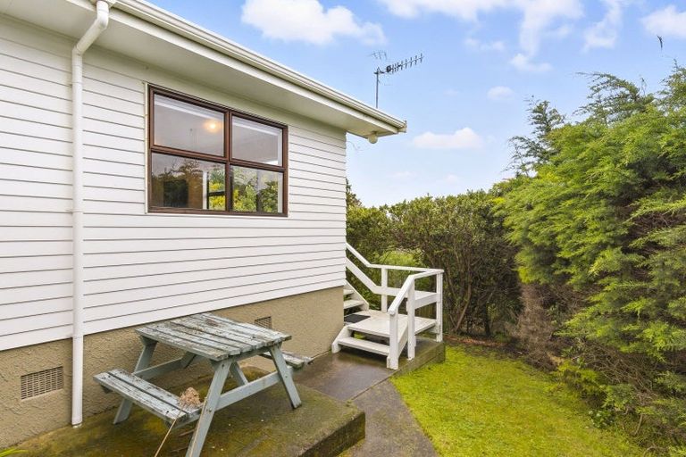 Photo of property in 5 Norna Grove, Waikawa Beach, Manakau, 5573