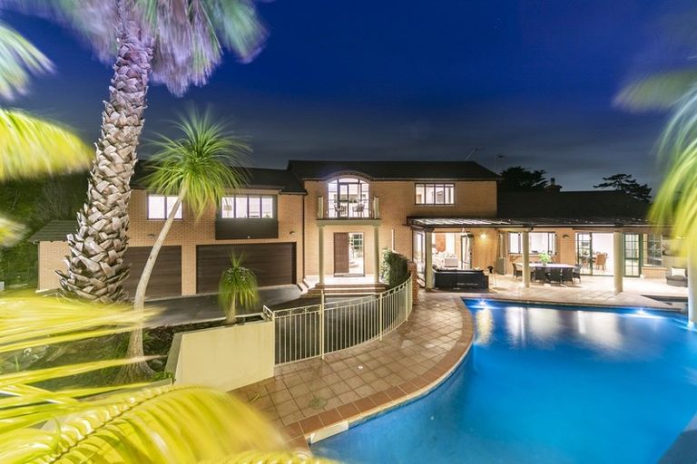 Photo of property in 35 Isobel Road, Greenhithe, Auckland, 0632