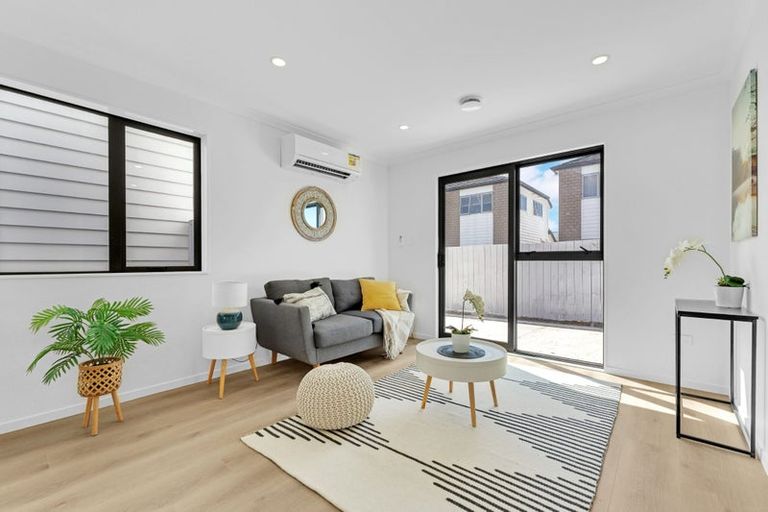 Photo of property in 8 Gardiner Grove, Mangere East, Auckland, 2024