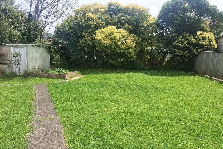 Photo of property in 37 Grierson Street, Naenae, Lower Hutt, 5011