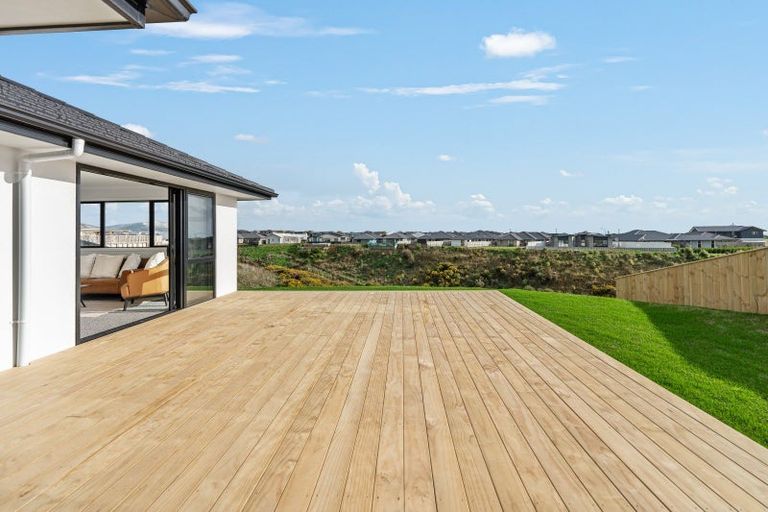 Photo of property in 59 Atlantic Drive, Fitzherbert, Palmerston North, 4410