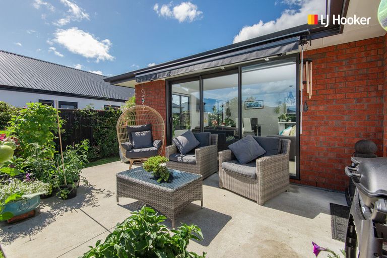 Photo of property in 1 Carrick Place, Mosgiel, 9024