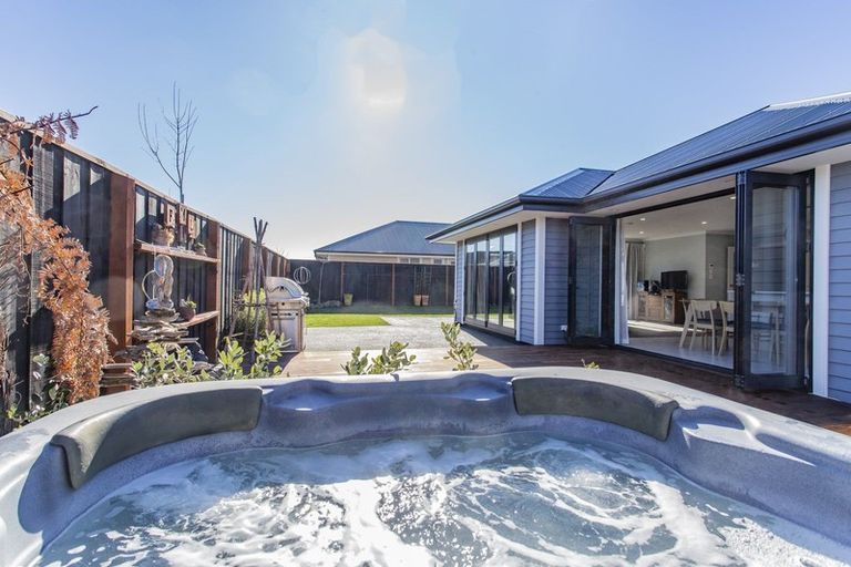 Photo of property in 36 Highgate Drive, Rangiora, 7400